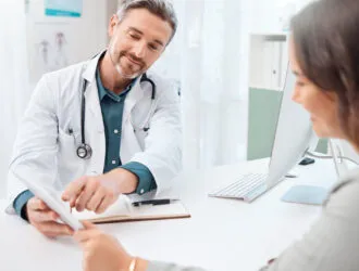 médico con paciente